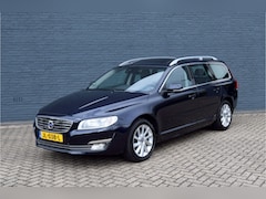 Volvo V70 - 2.0 T4 Polar+ Leer Memory Trekhaak Schuifdak Standkachel
