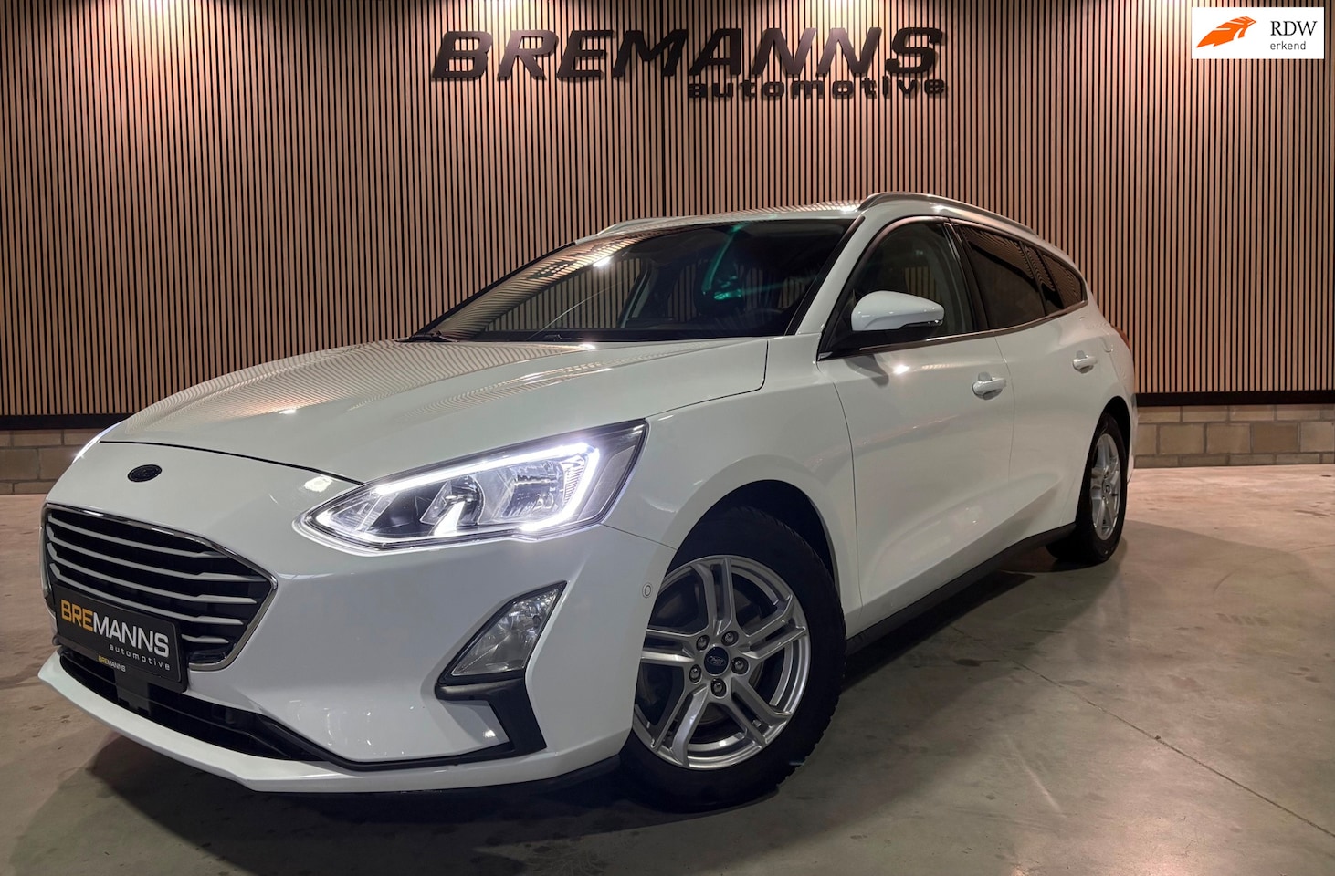 Ford Focus - 1.0 EcoBoost / Camera / PDC / - AutoWereld.nl