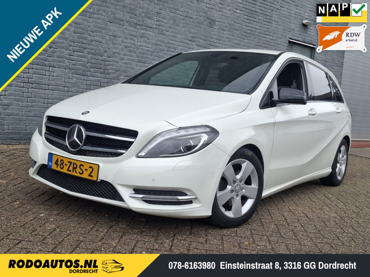 Mercedes-Benz B-klasse - 180 Ambition Navi/LED/Leer/Cruise ✅ - AutoWereld.nl