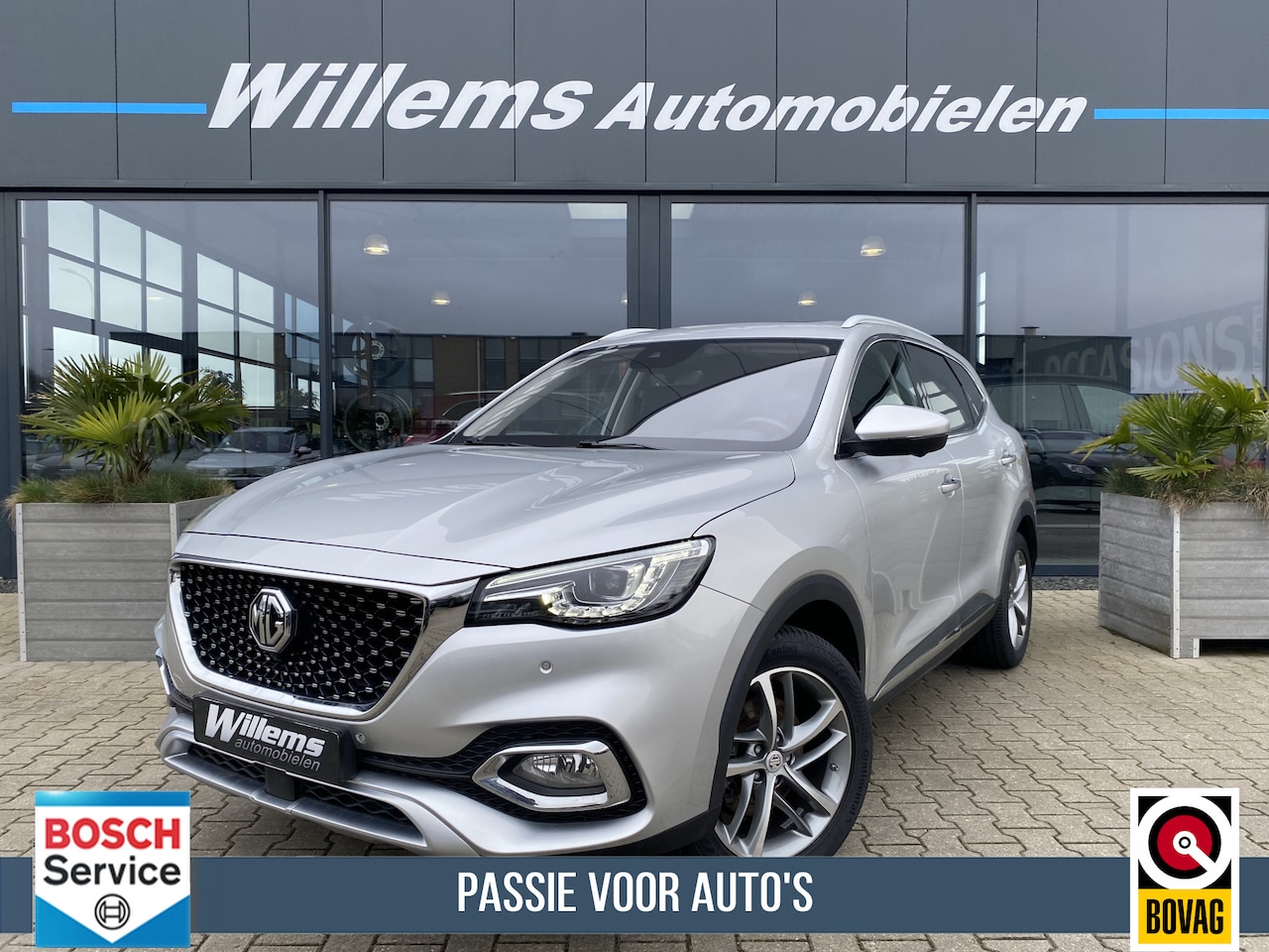 MG HS - 1.5 Luxury 1.5 Luxury, Schuifkanteldak ,App Connect , - AutoWereld.nl