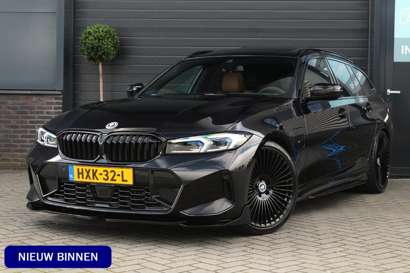 BMW 3-serie Touring - 330e M sport | Pano | Lazer | ACC | BLIS | Trekhaak | Stuur en stoelverwarming - AutoWereld.nl