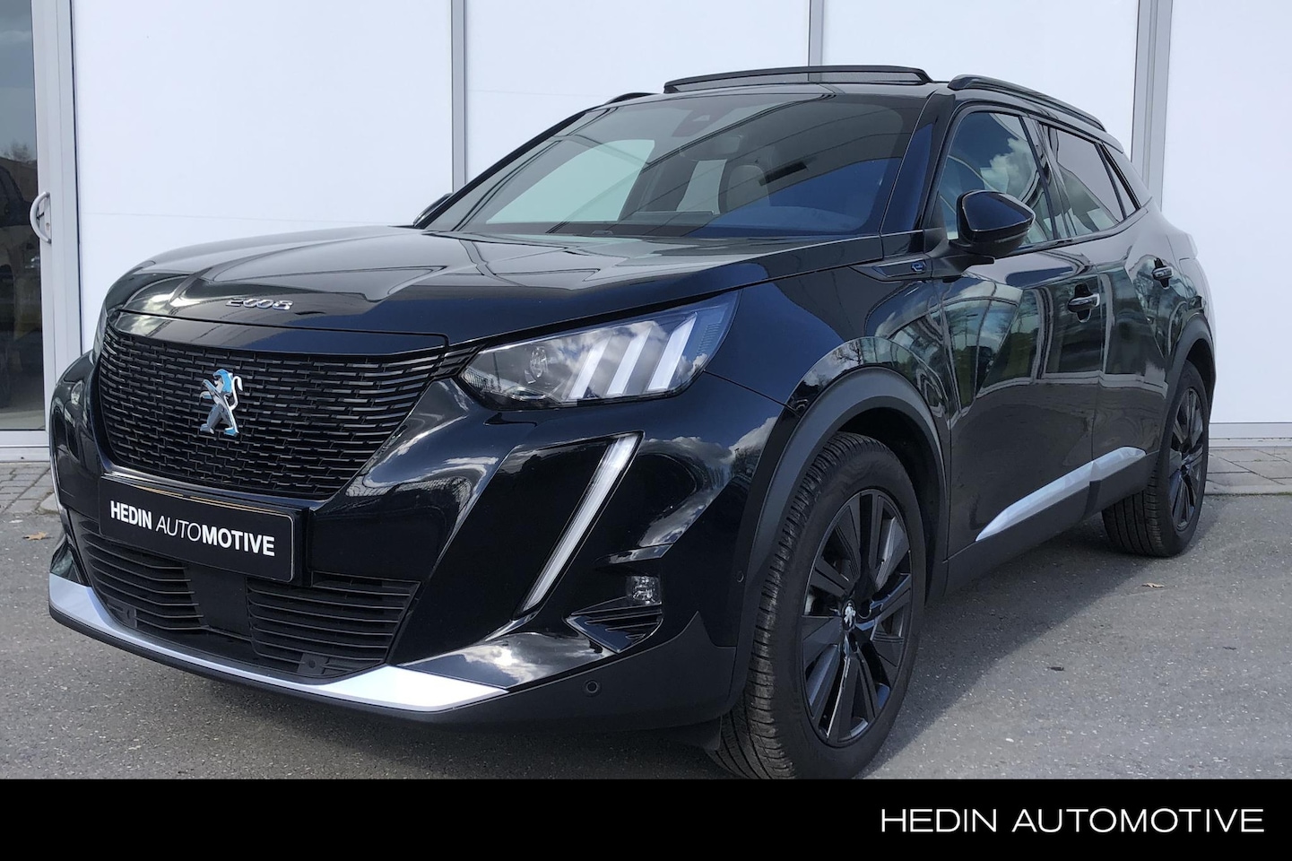 Peugeot e-2008 - EV GT Pack 50 kWh | Schuif/Open Dak | Adapt. Cruise Control | Stoelverwarming | Navigatie - AutoWereld.nl