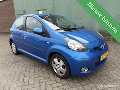 Toyota Aygo - 1.0-12V Dynamic Blue