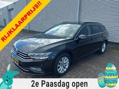 Volkswagen Passat Variant - 1.5 TSI Comfort Business Automaat, Carplay, cruise, wegklapbare trekhaak, navigatie, parke