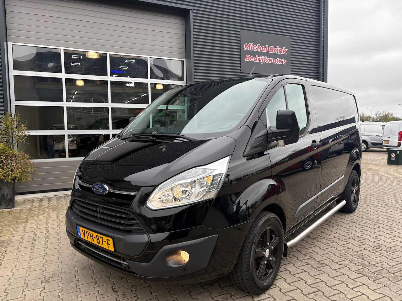 Ford Transit Custom - 290 2.0 TDCI Navigatie 3 Zits - AutoWereld.nl