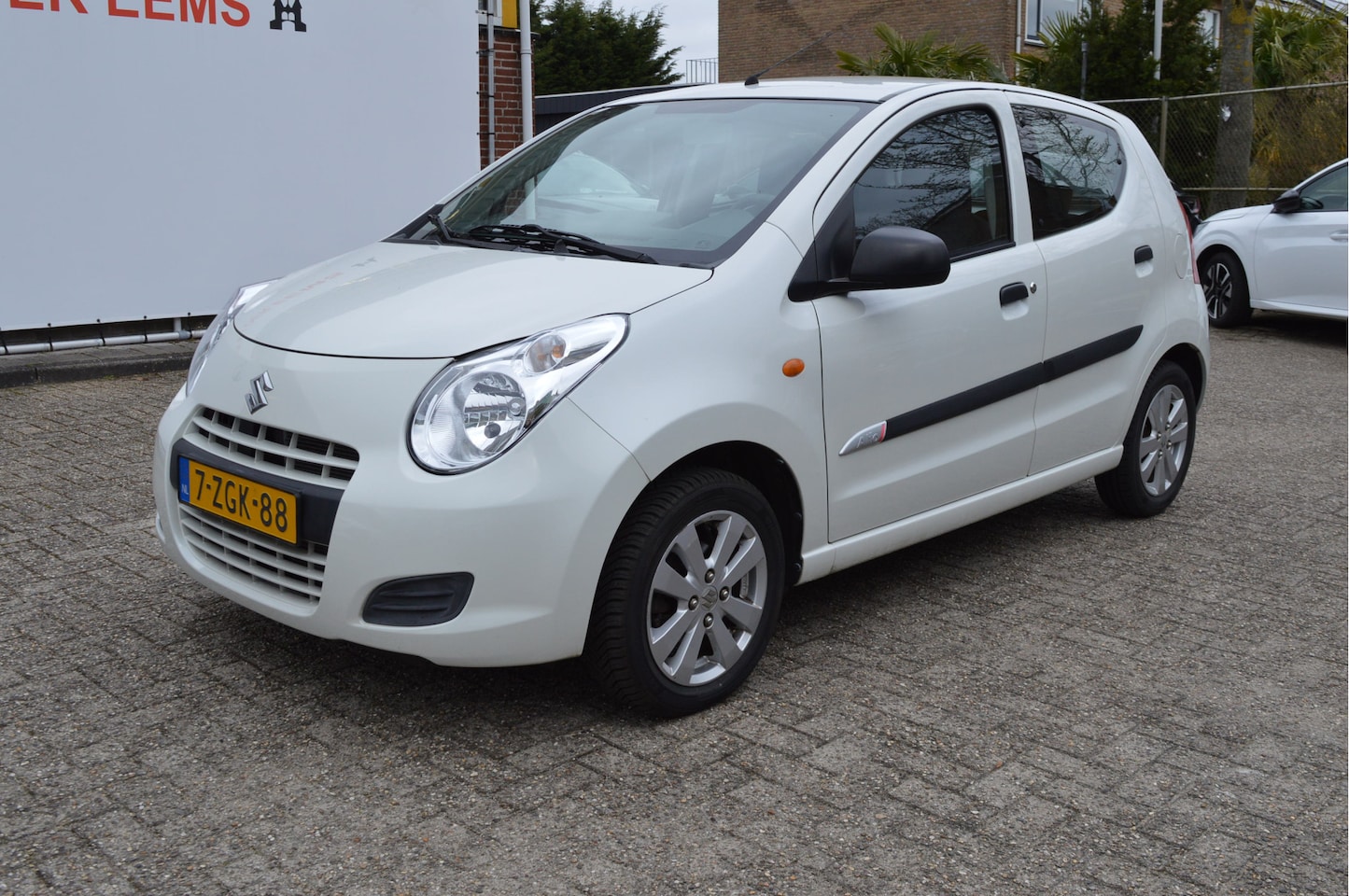 Suzuki Alto - 1.0 Celebration NL-Auto / 49000KM!! / 1e eigen. / Airco - AutoWereld.nl