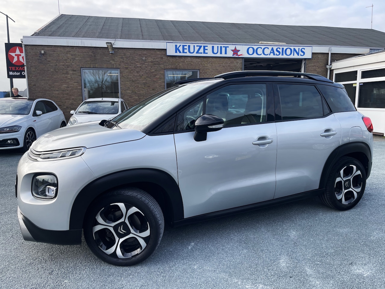 Citroën C3 Aircross - 1.2 PureTech S&S Shine Prachtige kleurstelling - AutoWereld.nl