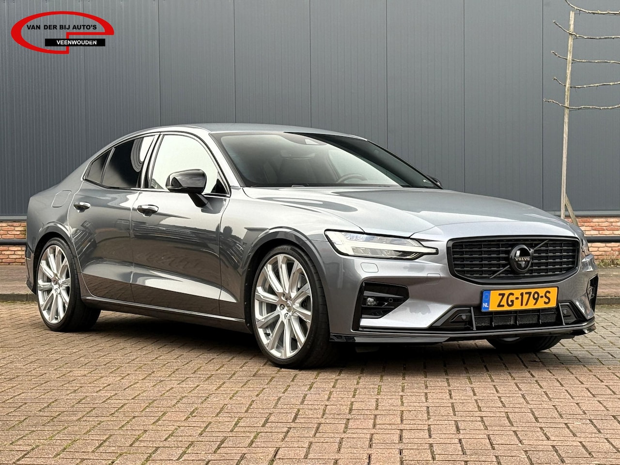 Volvo S60 - 2.0 T5 R-Design / 56dkm / NL-auto / - AutoWereld.nl