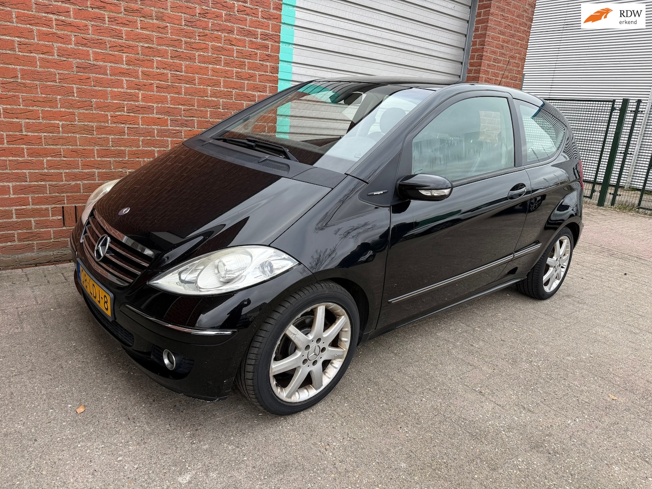 Mercedes-Benz A-klasse - 170 Classic NAV.+ Airco Bj:2005 - AutoWereld.nl
