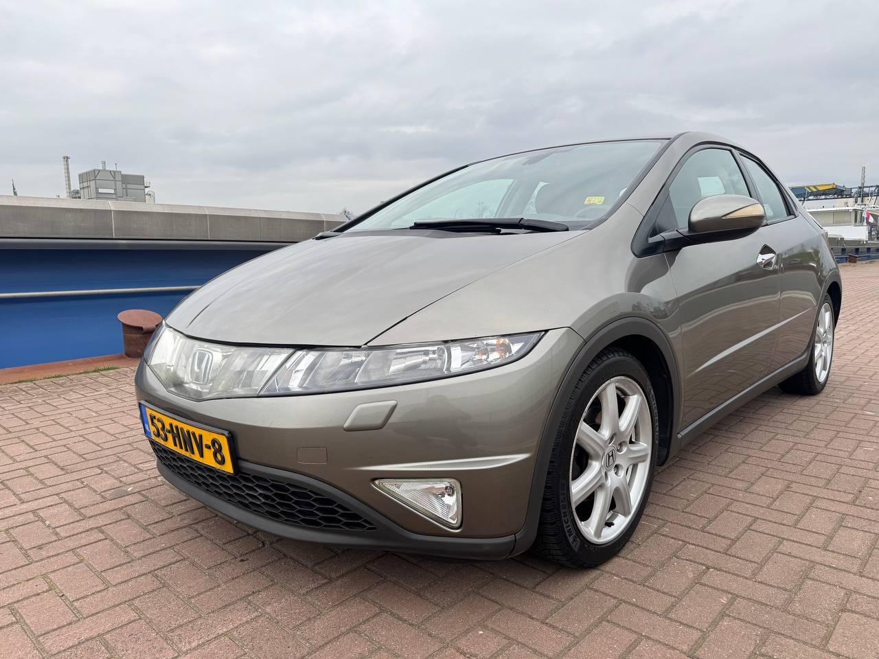 Honda Civic - 1.8 /Automaat/Airco/Cruise/Nieuwe APK - AutoWereld.nl