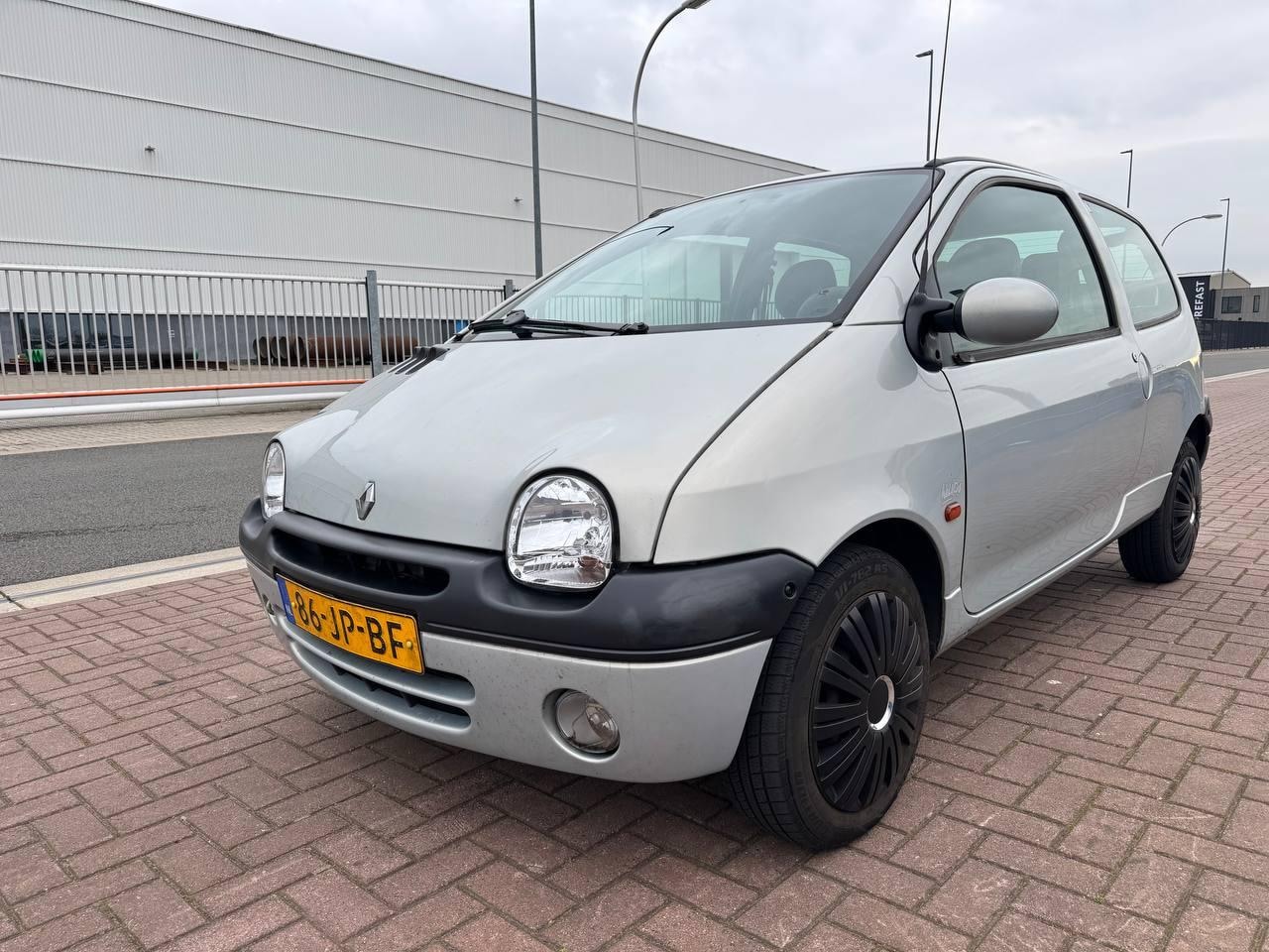 Renault Twingo - 1.2 Hélios /Airco/St.bkr/C.V/Nieuwe APK - AutoWereld.nl