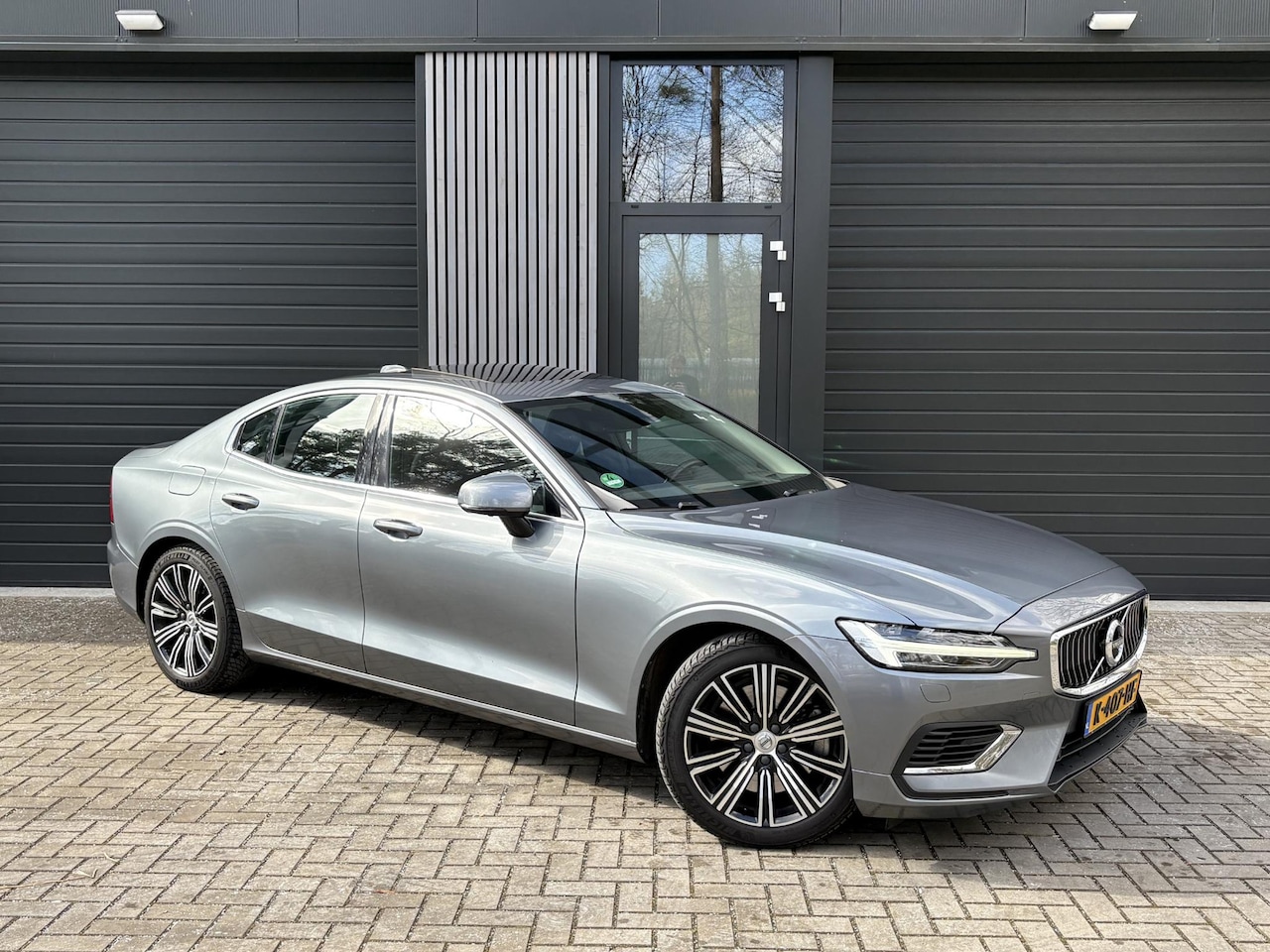 Volvo S60 - 2.0 Recharge T6 AWD R-Design BTW - AutoWereld.nl