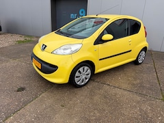Peugeot 107 - 1.0-12V XR Met Airco