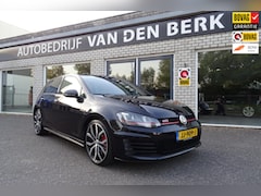 Volkswagen Golf - 2.0 TSI GTI Performance / Pano / NL auto
