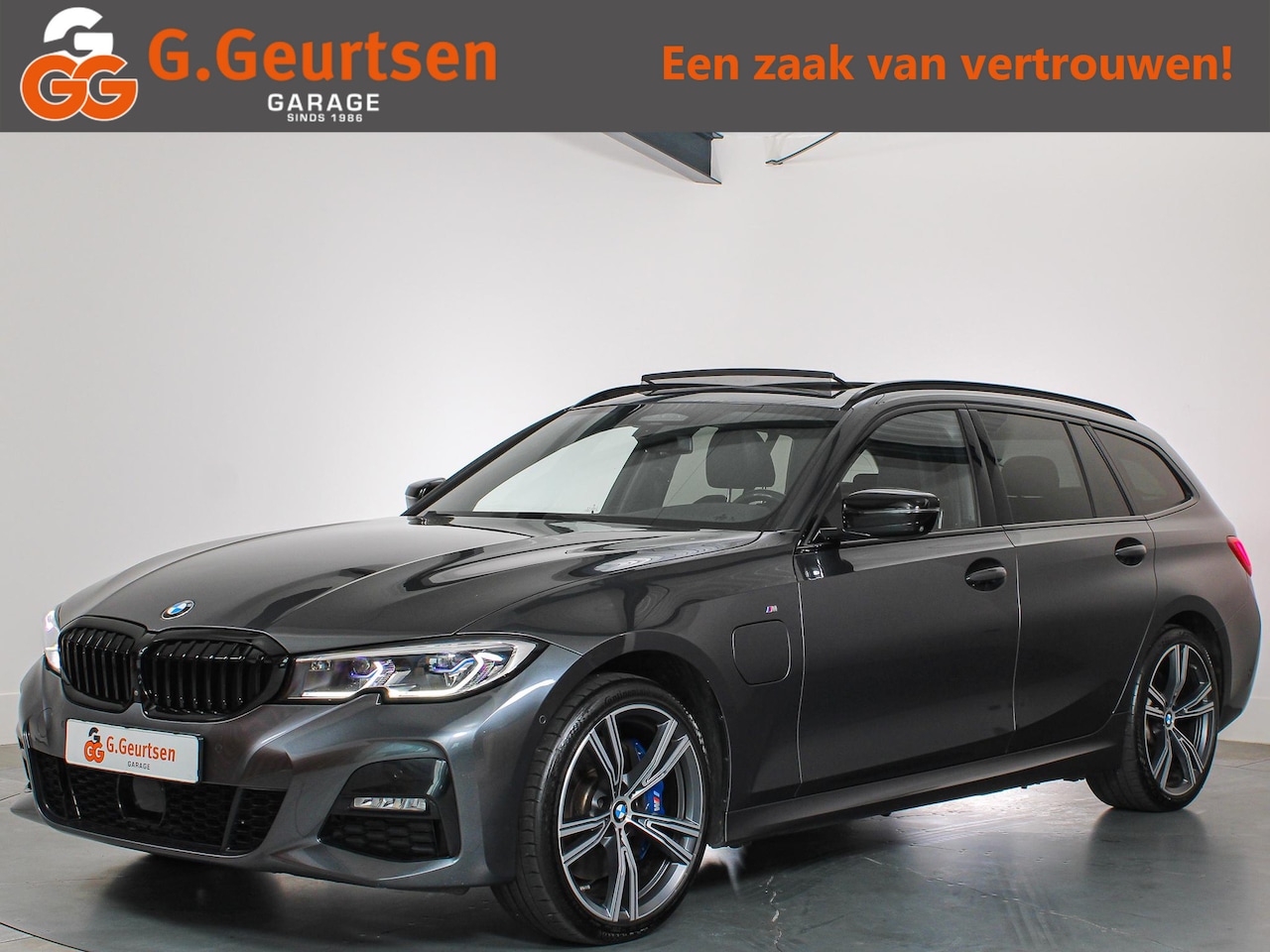 BMW 3-serie Touring - 330e xDrive High Executive M-sport Panoramadak, Laser, Volleder, Memory, H&K, Individual - AutoWereld.nl