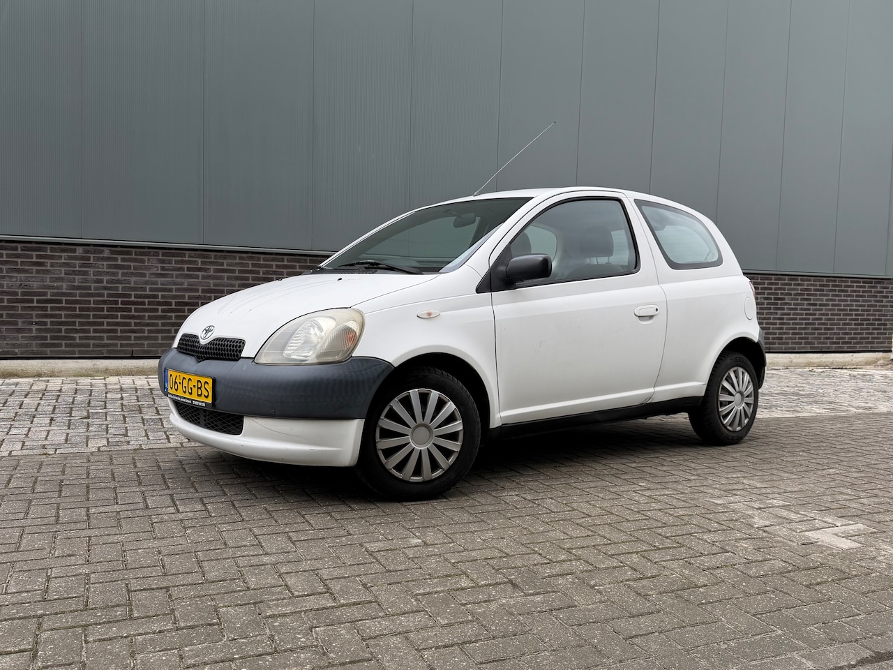Toyota Yaris - 1.0-16V VVT-i Terra - AutoWereld.nl
