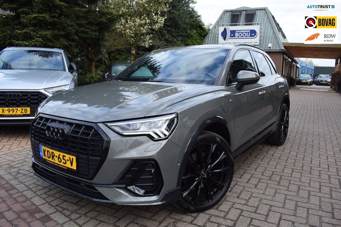 Audi Q3 - 45 TFSI e S-LINE edition AUTOM/ADAP CRUISE/PANO DAK/MATRIX/AIRCO-ECC/SONOS/CAMERA 360/BLUE - AutoWereld.nl