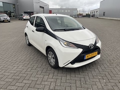 Toyota Aygo - 1.0 VVT-i x-now 5 drs 54 dkm Airco nl auto