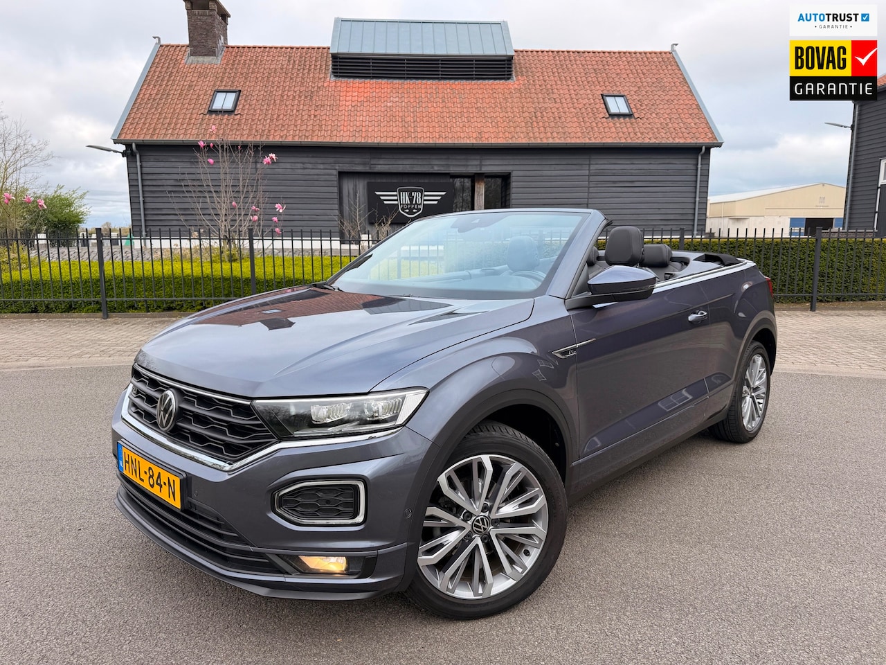 Volkswagen T-Roc Cabrio - 1.5 TSI 150PK 2X R-LINE AUTOMAAT APPLE CARPLAY VIRTUAL COCKPIT CAMERA 27000KM - AutoWereld.nl