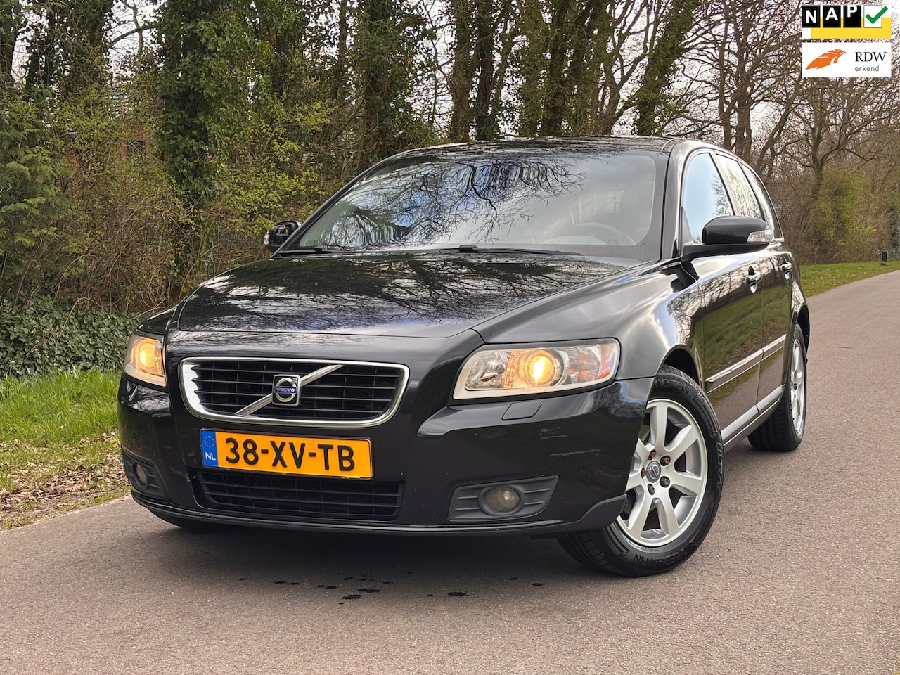 Volvo V50 - 2.0 Edition II | Leder + Cruise control + Pano Nu € 3.450,-!!! - AutoWereld.nl