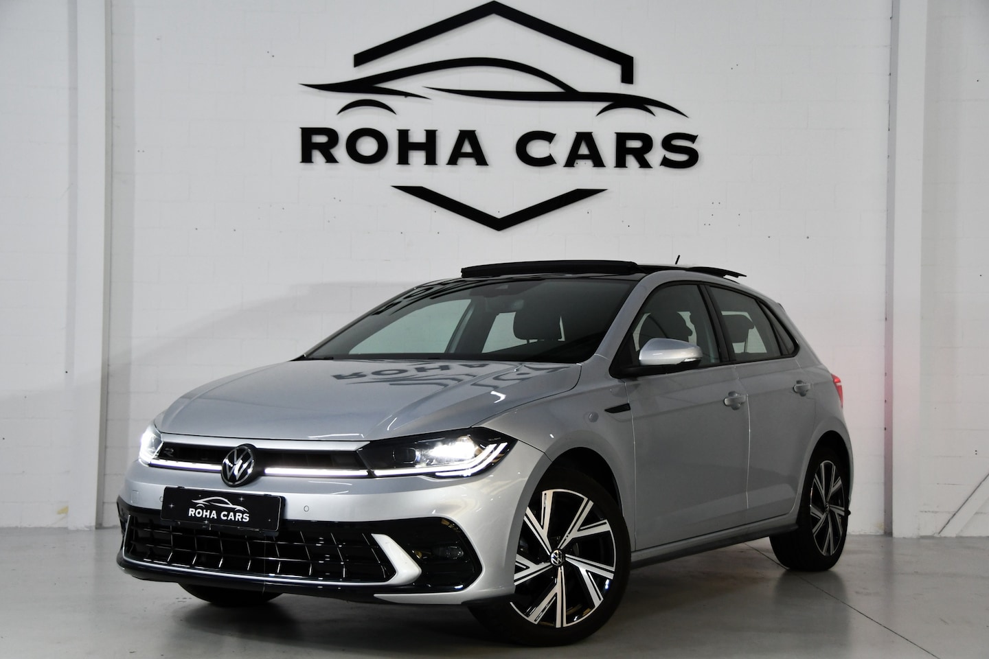 Volkswagen Polo - 1.0 TSI R-Line 1.0 TSI R-Line, Full-options, Pano, Camera - AutoWereld.nl