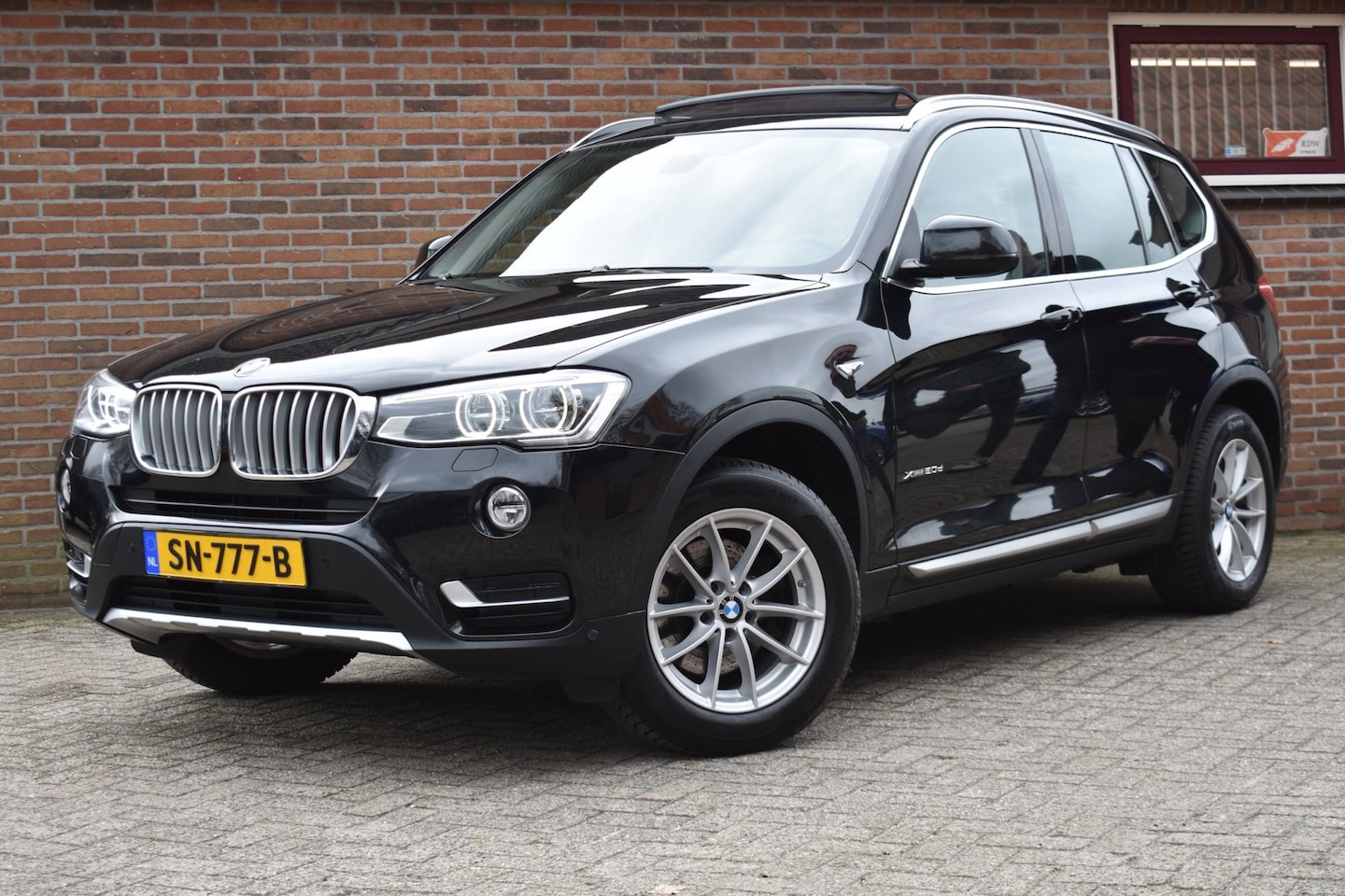 BMW X3 - XDrive20d Centennial High Executive '17 LED Pano Leder Clima Navi Cruise Inruil mogelijk - AutoWereld.nl