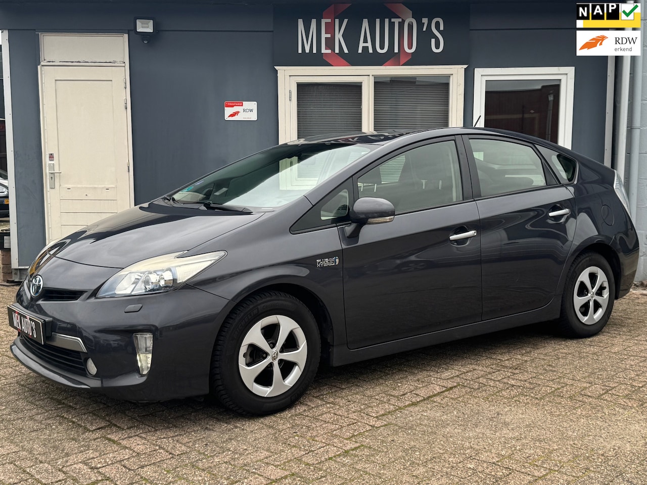 Toyota Prius - 1.8 Plug-in Dynamic Business|Airco|Trekhaak|Nap|Dealer Onderhouden| - AutoWereld.nl