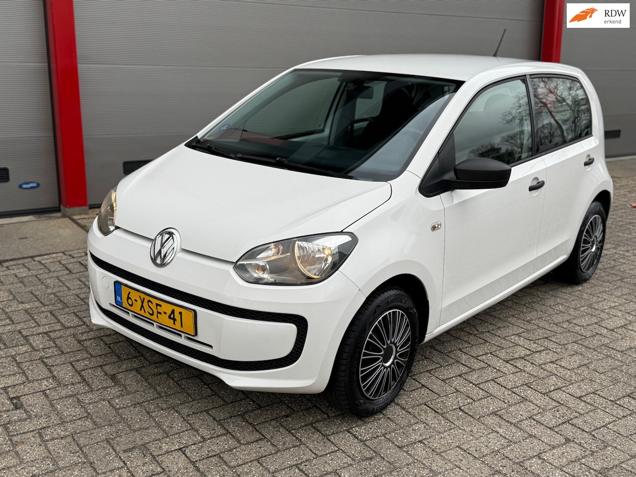 Volkswagen Up! - 1.0 take up! BlueMotion | ORGINEEL LAGE KM - AutoWereld.nl