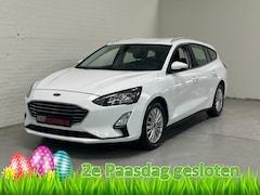 Ford Focus Wagon - 1.0 EcoBoost Titanium Business CLIMA /TREKHAAK / CRUISE / CAMERA Dealer onderhouden Dis.Ke