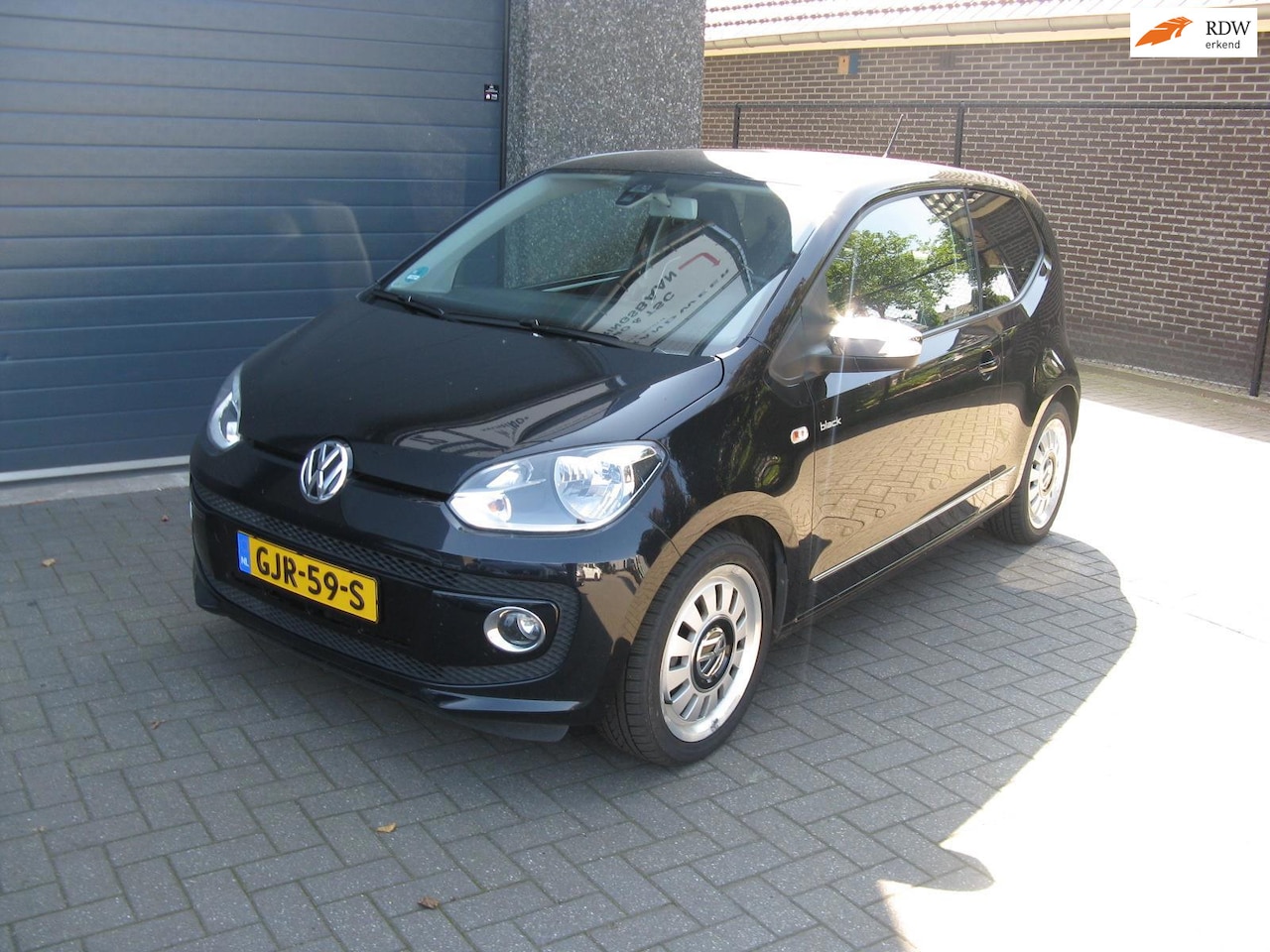 Volkswagen Up! - 1.0 high up! black edition - AutoWereld.nl