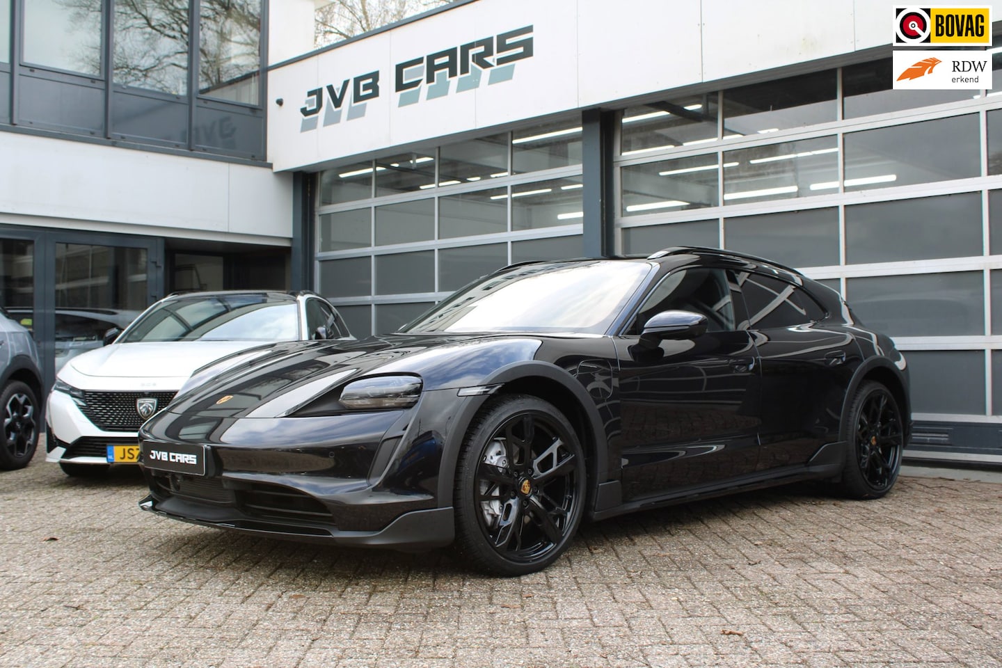 Porsche Taycan Cross Turismo - 4 93 kWh/Pano/passagier disp/memory - AutoWereld.nl