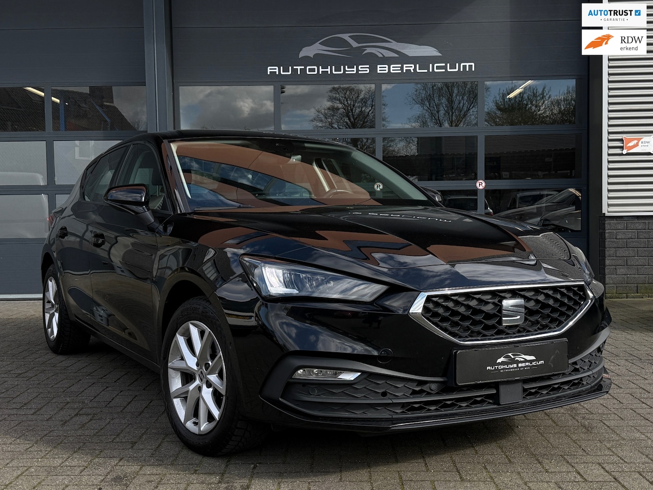 SEAT Leon Sportstourer - 1.0 TSI Reference Virtual Carplay Cruise Clima Navi - AutoWereld.nl