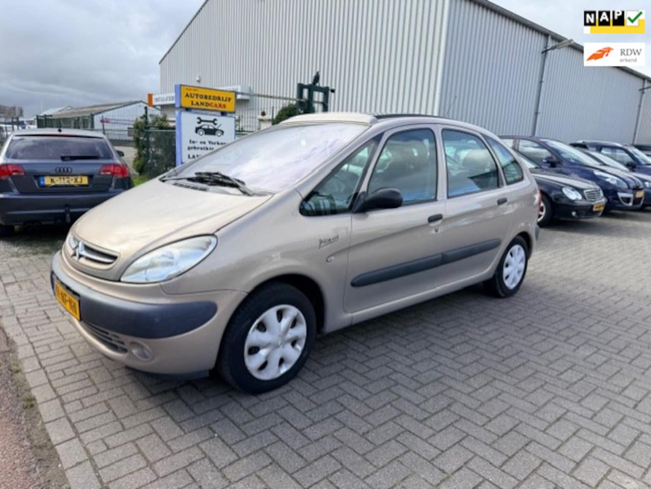 Citroën Xsara Picasso - 1.6i Différence 1.6i Différence - AutoWereld.nl