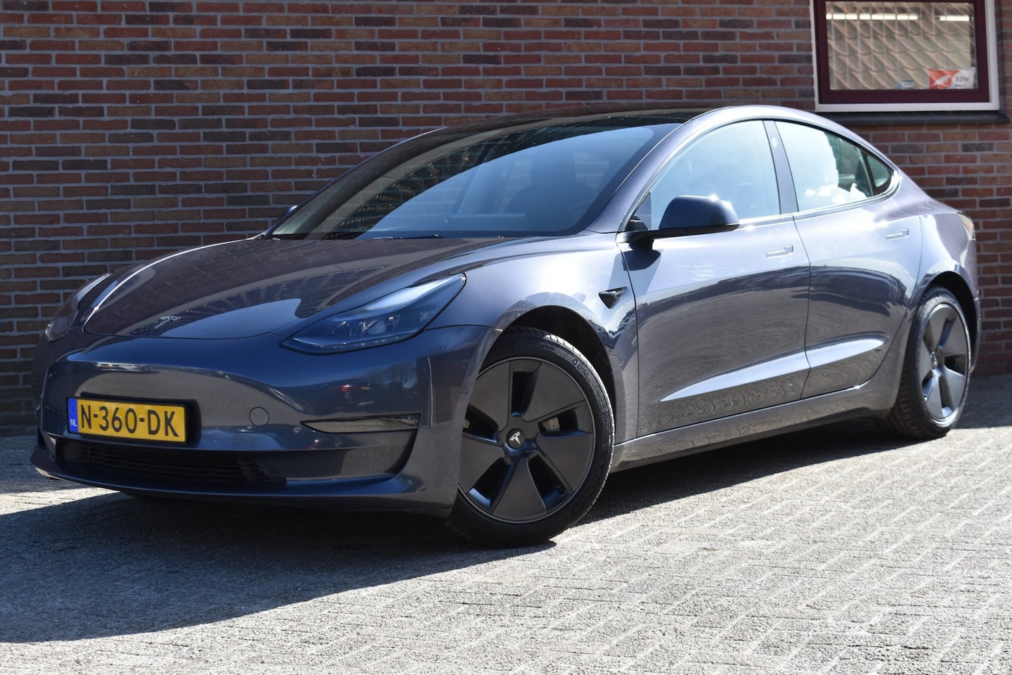 Tesla Model 3 - Long Range RWD Long Range AWD 75 kWh '21 SOH 91,6% LED Leder Pano Inruil mogelijk - AutoWereld.nl
