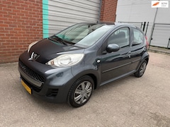 Peugeot 107 - 1.0-12V Millesim 200 Bj:2010