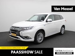 Mitsubishi Outlander - 2.4 PHEV Intense AWD | Trekhaak | Climate Control | Apple Carplay / Android Auto | Stoelve