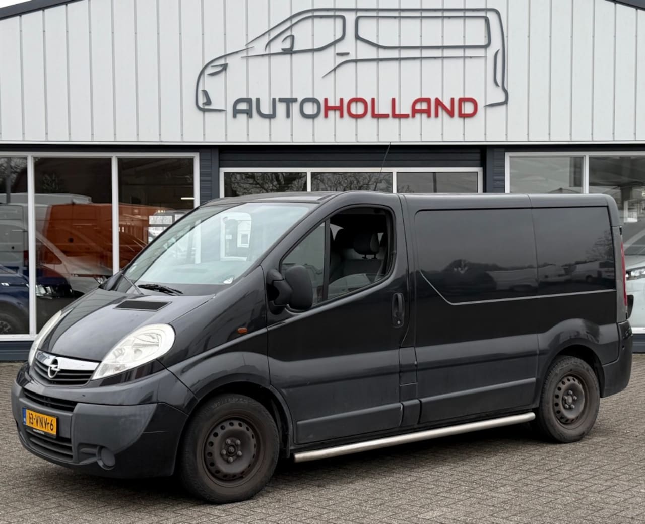 Opel Vivaro - 2.5 CDTI 107KW 145PK APK T/M 27-8-2026 - AutoWereld.nl