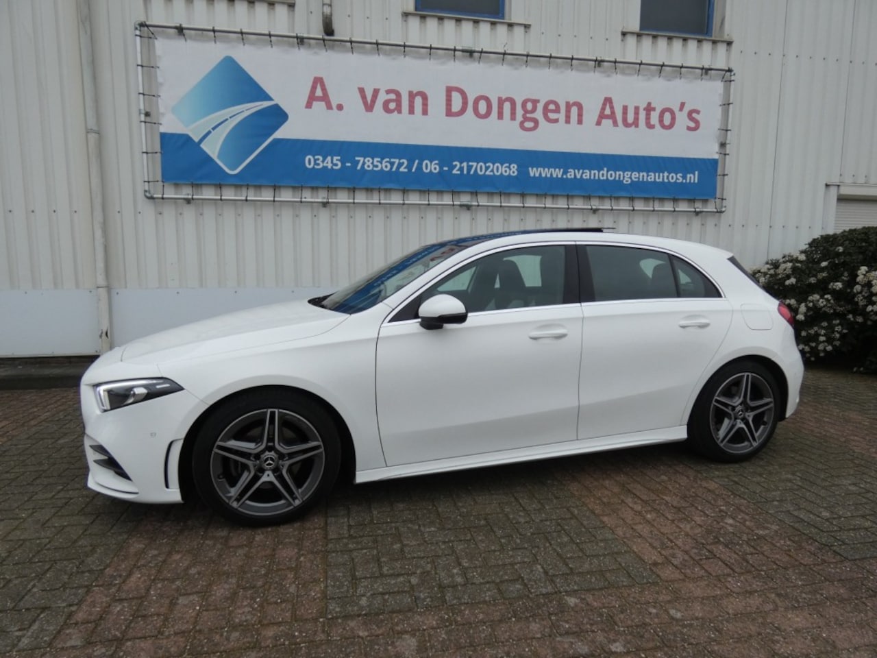 Mercedes-Benz A-klasse - 200 BNS SOL. AMG,Pano,Led,Ambiente,Navi, - AutoWereld.nl