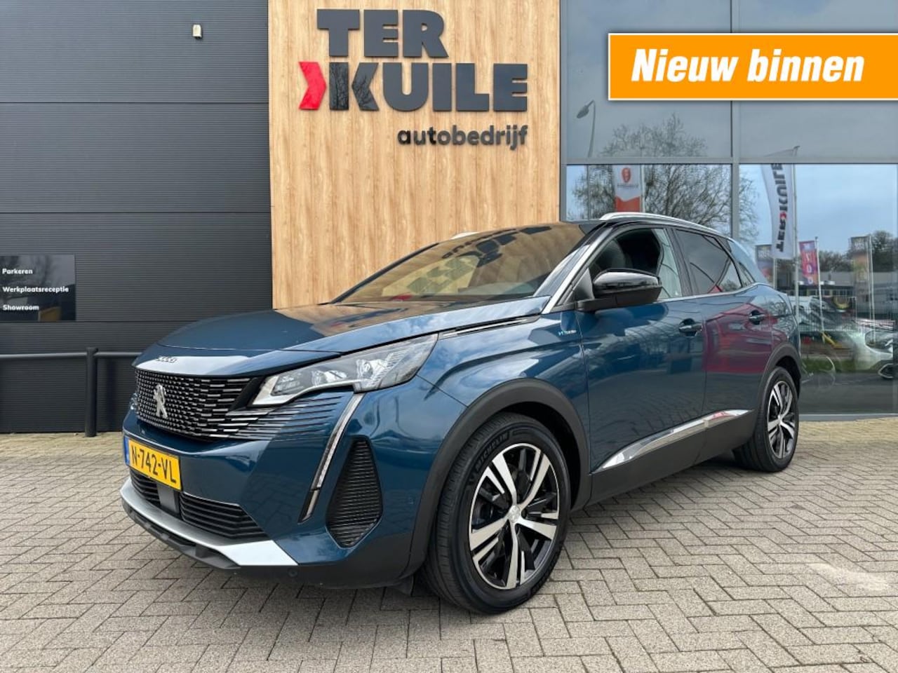 Peugeot 3008 - 1.6 HYbrid 225 GT / stoelverwarming / SOH 91,3% - AutoWereld.nl