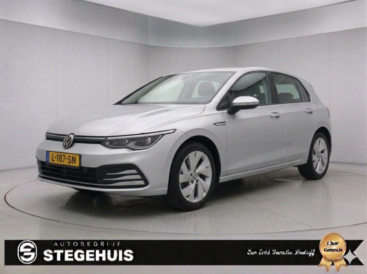 Volkswagen Golf - 1.5 TSI Life Bussines Stoelverwarming Navi Led - AutoWereld.nl