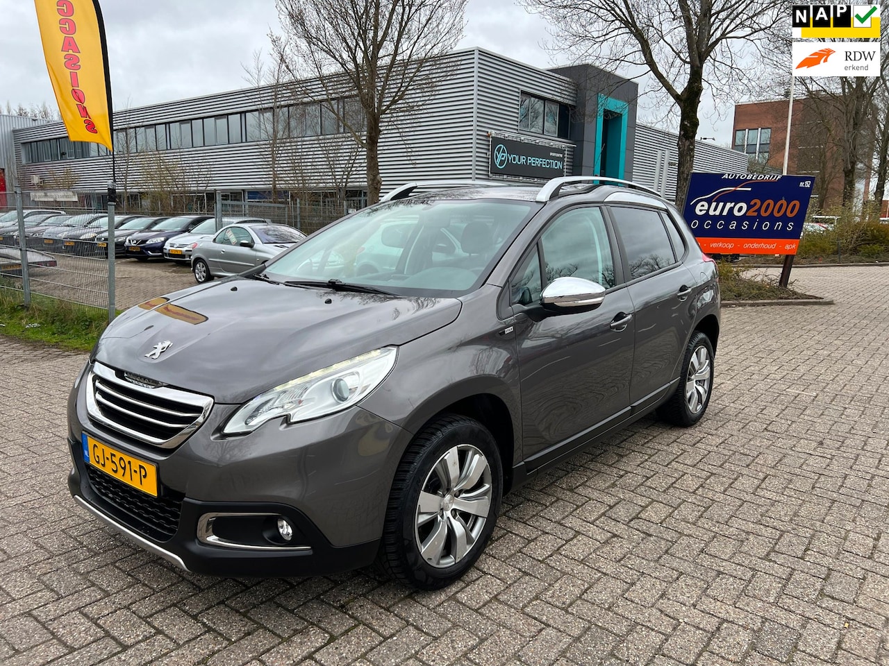 Peugeot 2008 - 1.2 PureTech Style - AUTOMAAT - NAVIGATIE ! - AutoWereld.nl