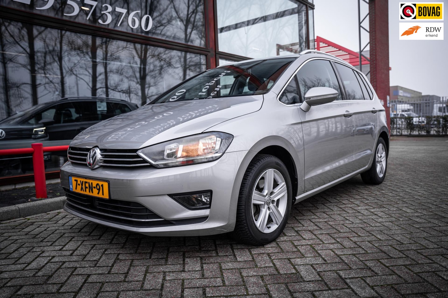 Volkswagen Golf Sportsvan - 1.4 TSI Highline | Automaat | Trekhaak | Adaptieve cruise control | Navigatie | - AutoWereld.nl
