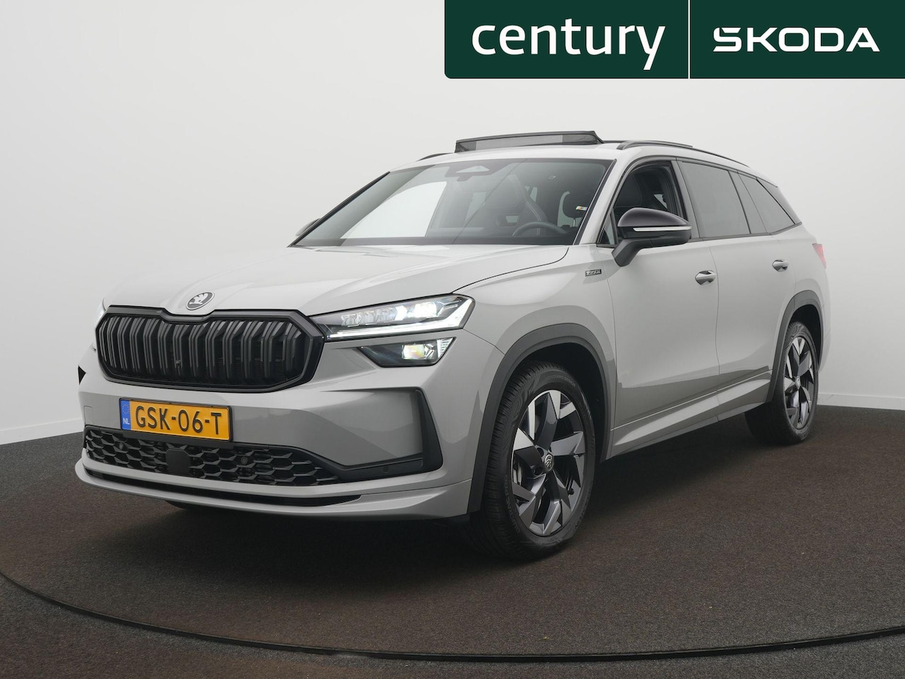 Skoda Kodiaq - 1.5 TSI MHEV Sportline Business 7p / Panodak / Elek. Trekhaak / Camera - AutoWereld.nl