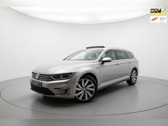 Volkswagen Passat Variant - 1.4 TSI GTE Highline PANO VIRTUAL NAP