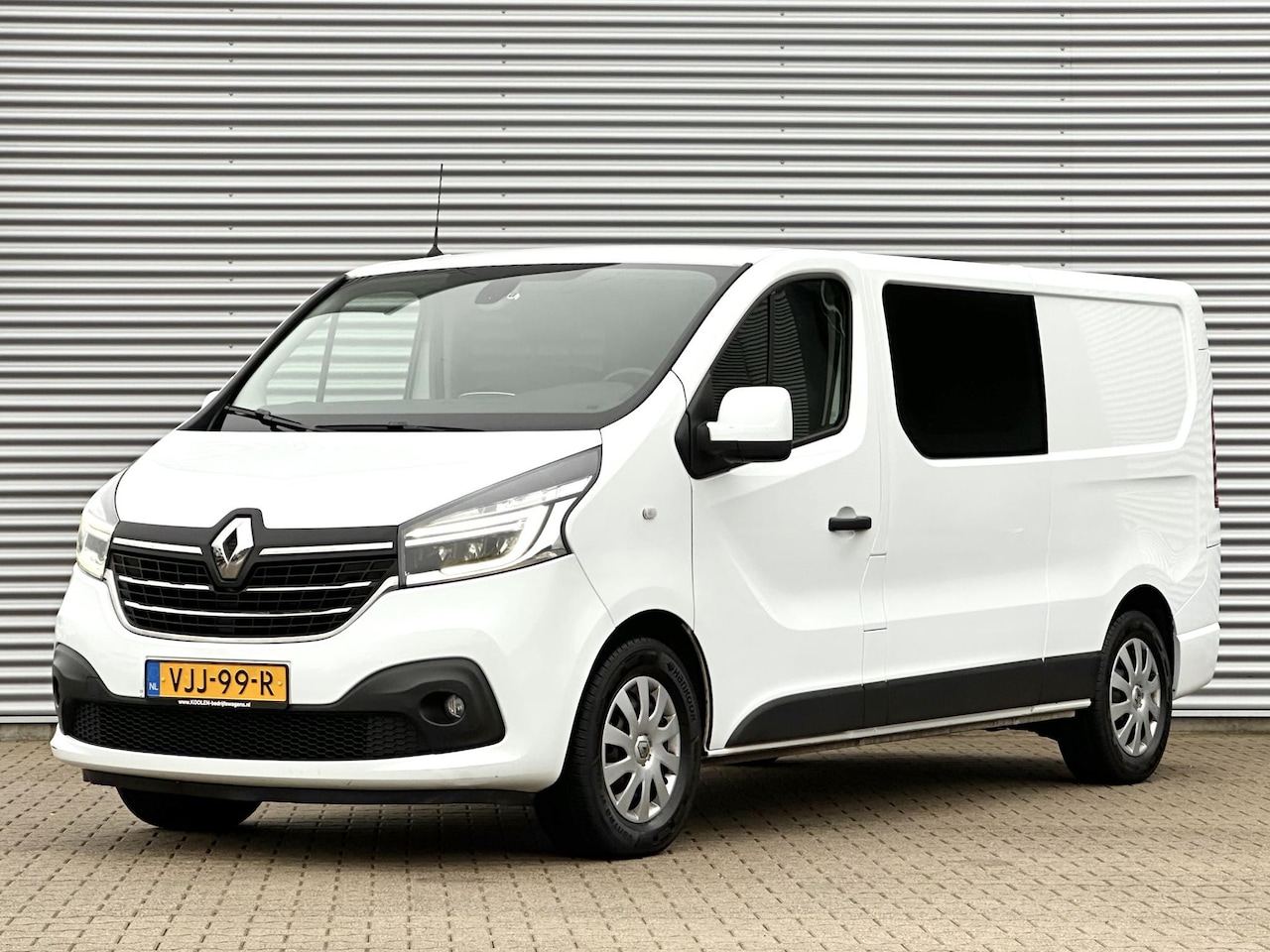 Renault Trafic - 2.0 dCi 145PK L2H1 DC Dubbele cabine automaat - AutoWereld.nl