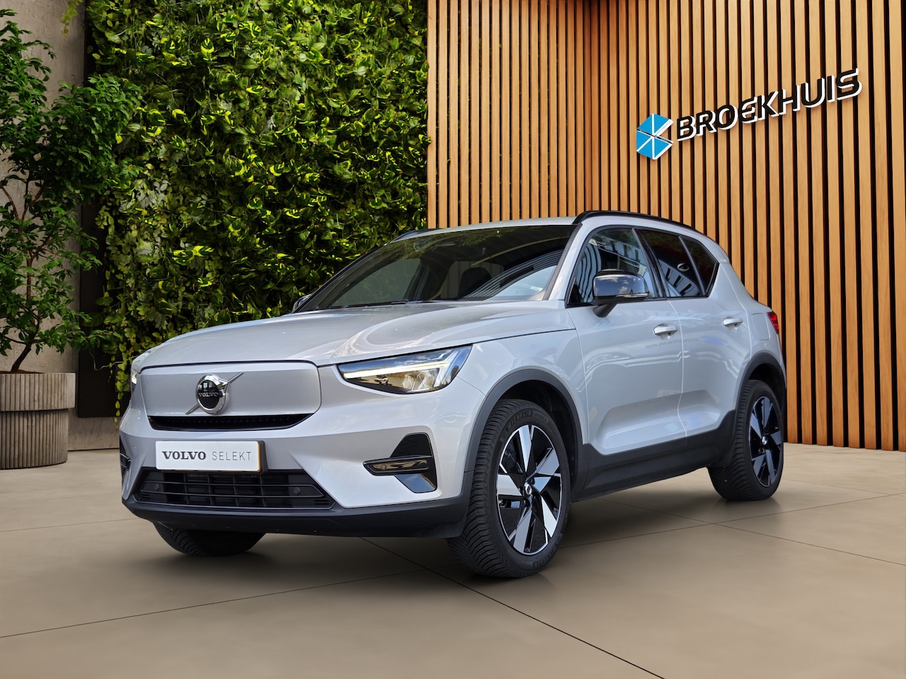 Volvo XC40 - Single Motor Essential 69 kWh | Google | Camera | Lane Keeping | 19" Velgen - AutoWereld.nl