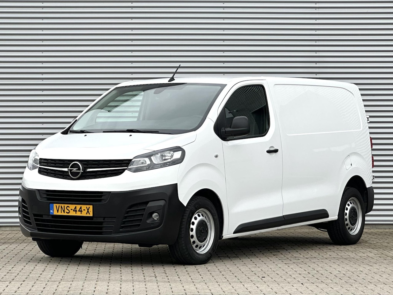 Opel Vivaro - 2.0 CDTI L2H1 Edition Trekhaak|navi|cruise - AutoWereld.nl
