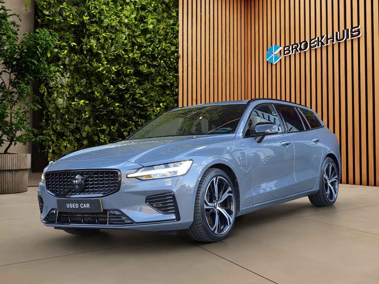 Volvo V60 - 2.0 T6 Plug-in hybrid AWD Ultimate Dark | Head-up | Pano | 360 Cam | Pilot Assist | Memory - AutoWereld.nl