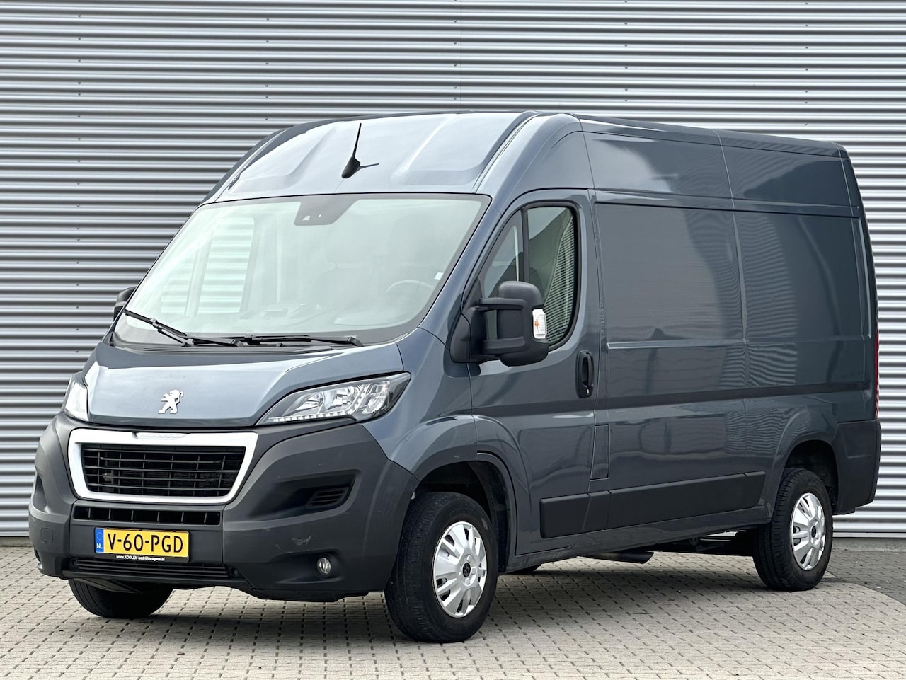 Peugeot Boxer - 335 2.2 BlueHDi 140pk L2H2 Trekhaak|navi|airco - AutoWereld.nl