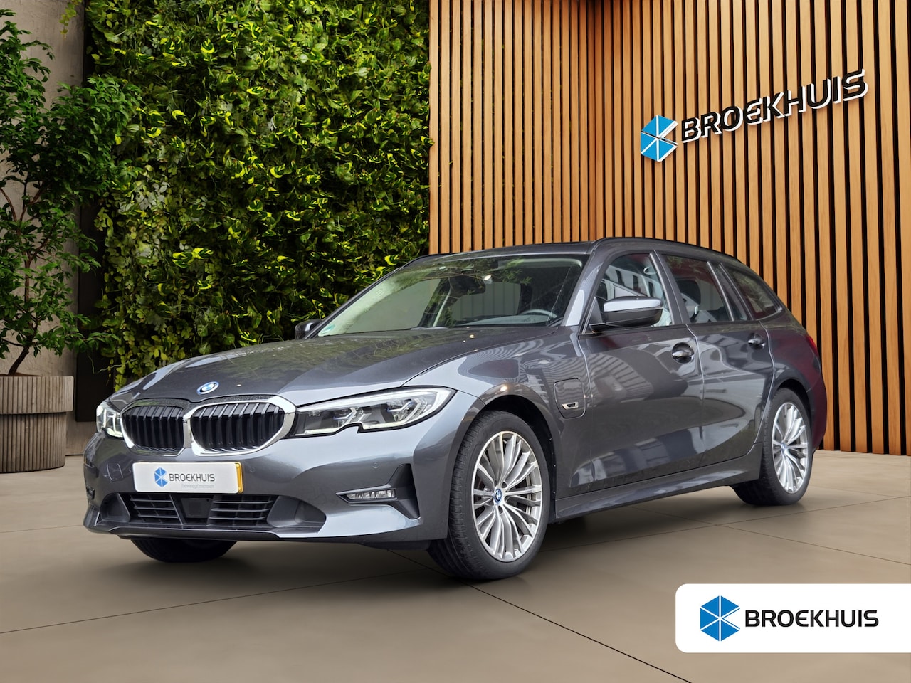 BMW 3-serie Touring - 320e Business Edition Plus | Trekhaak | Panoramadak | Stoelverwarming | Leder - AutoWereld.nl